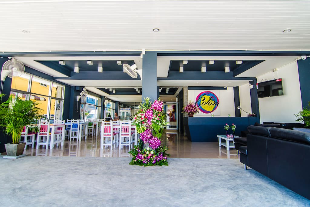 Colors is a must for Colora Hotel. Welcome at our reception and Restaurant