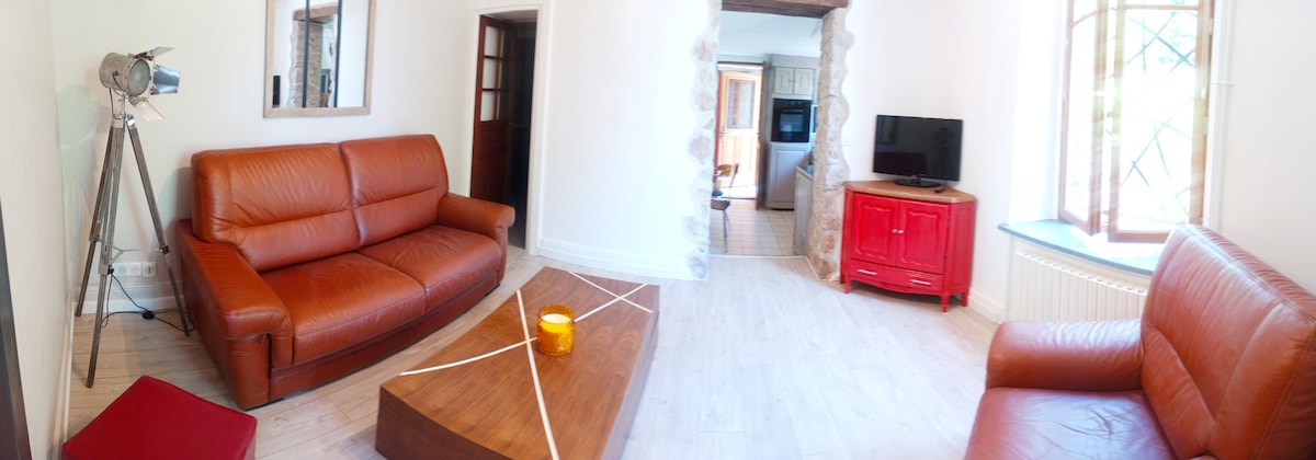 Successful Airbnb property: * Ground floor apartment, Swiss Border * in Diocèse De Belfort Montbéliard