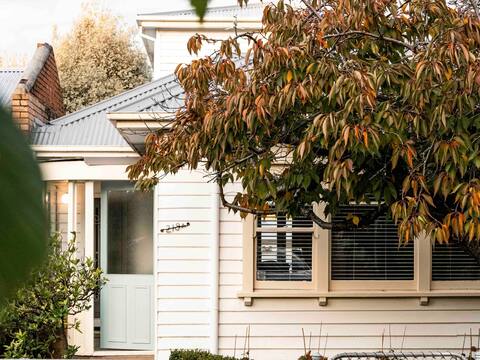THE STABLE HOUSE • BALLARAT CENTRAL