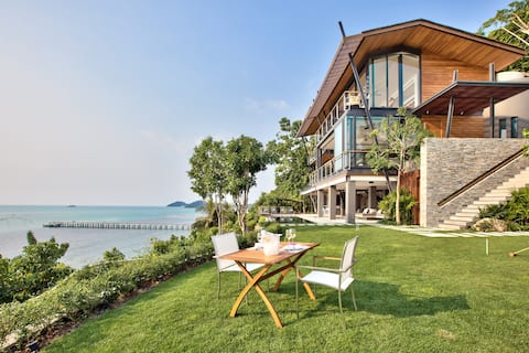 Elegant 5BR Oceanfront Villa | Taling Ngam