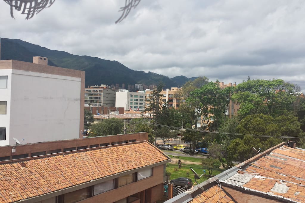 Vista al parque y montañas