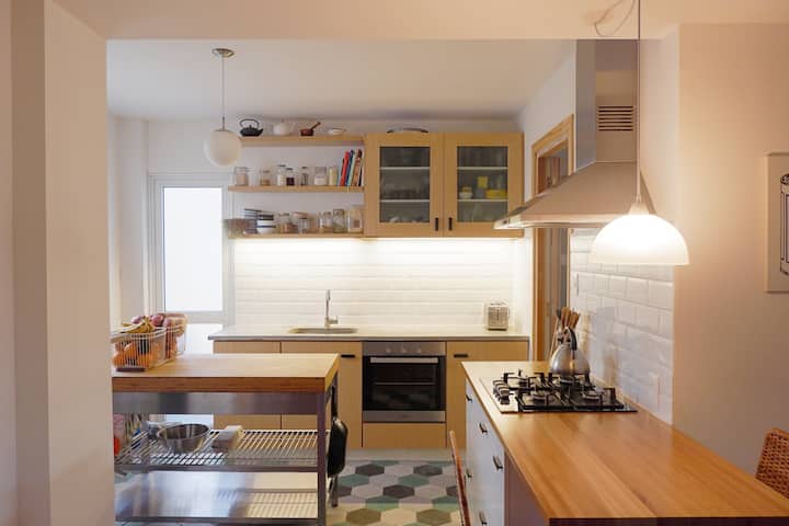 Large Bright Apartment In Cordon - Montevideo