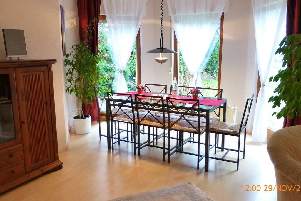 Essbereich im Wohnzimmer