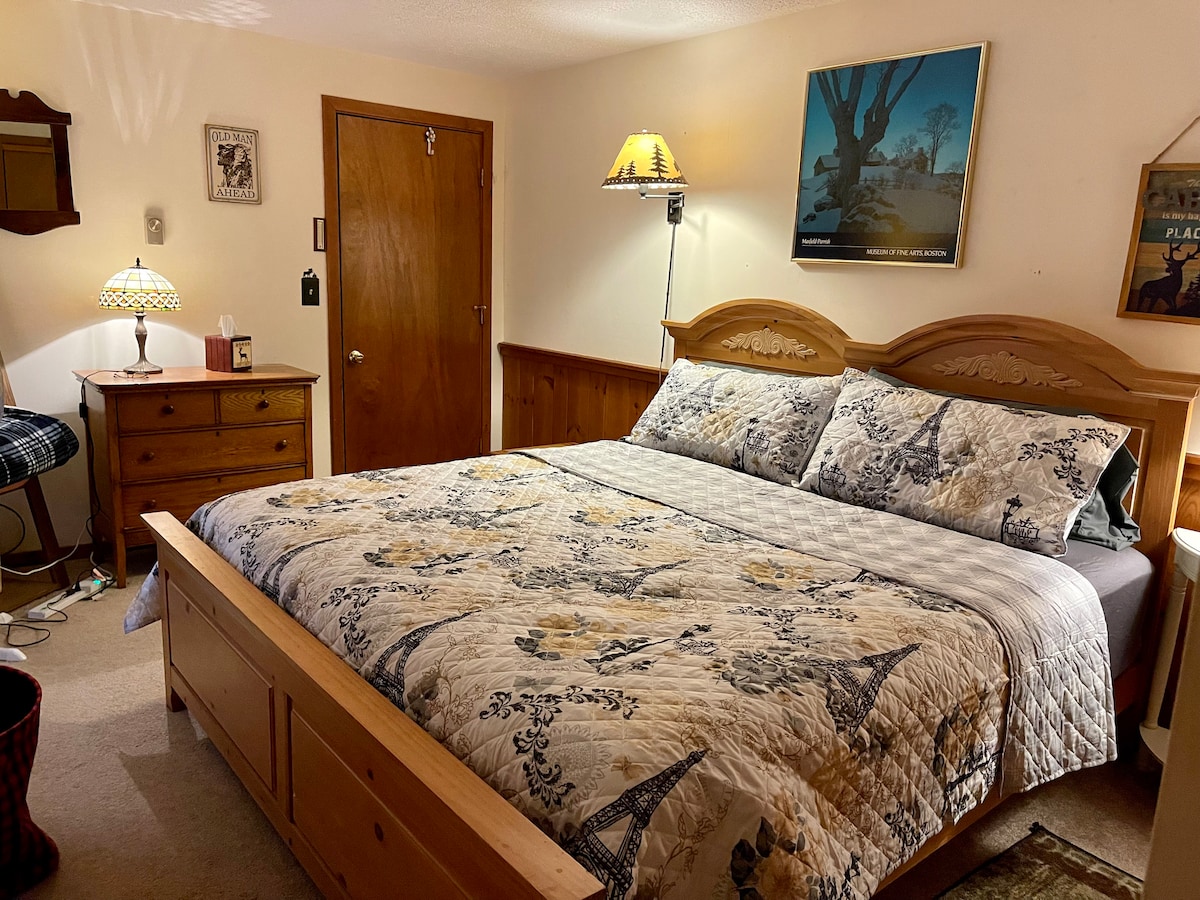 Camera da letto matrimoniale grande fuori dal bagno