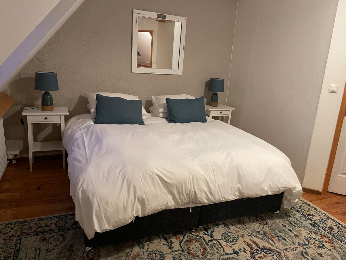 ベッドルーム1 -専用バスルーム付き（ 3ベッドルームのギート内）。