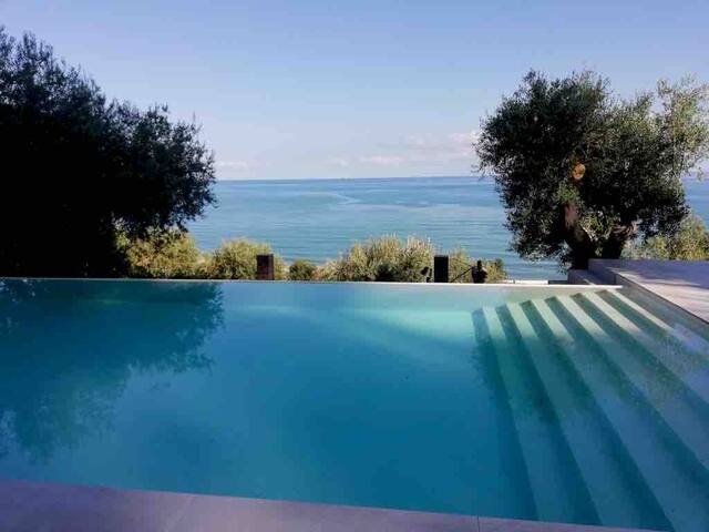 Airbnb Cefalù Vacation Rentals Places To Stay