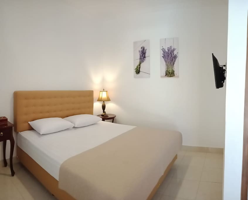Queen Bedroom