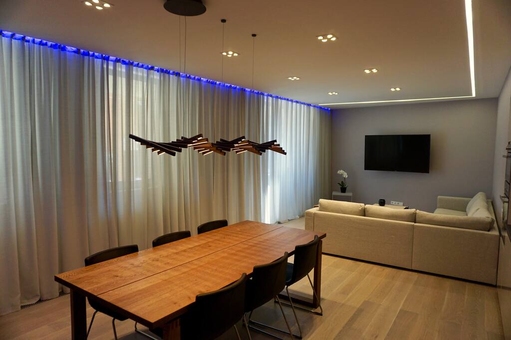 Living Room/Kitchen
