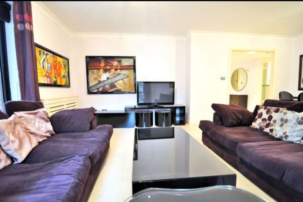 Living room/dining room