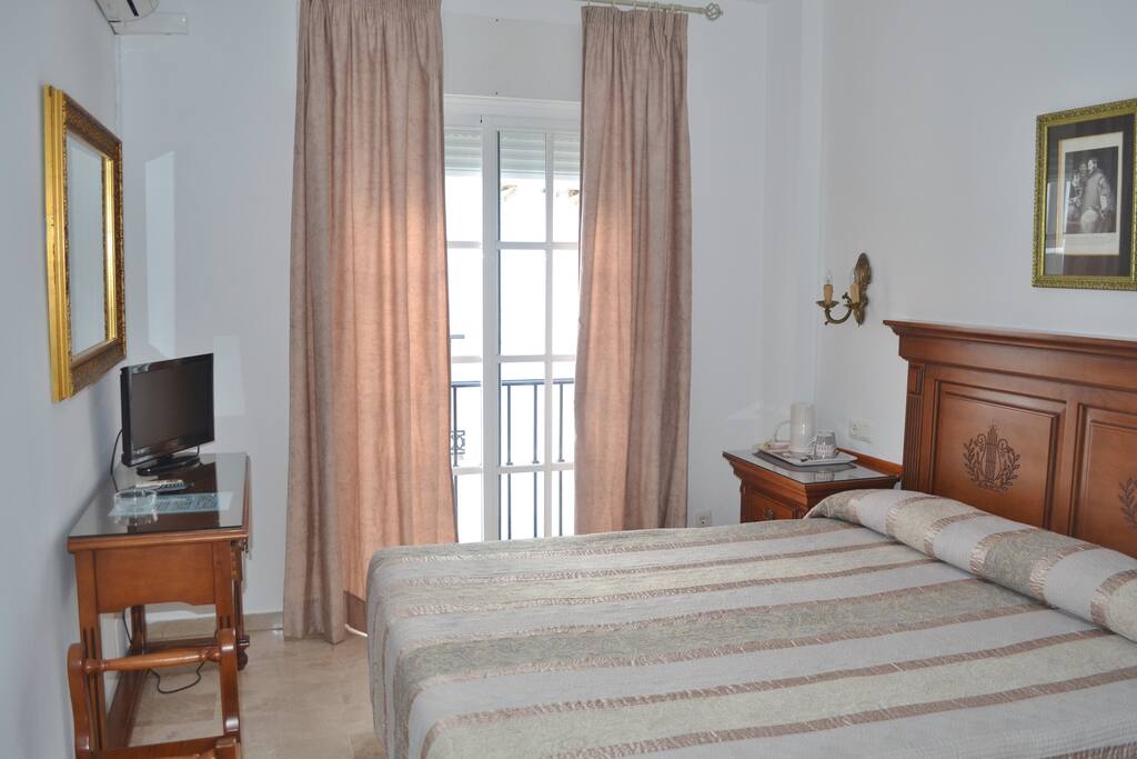 Habitación doble con cama de matrimonio