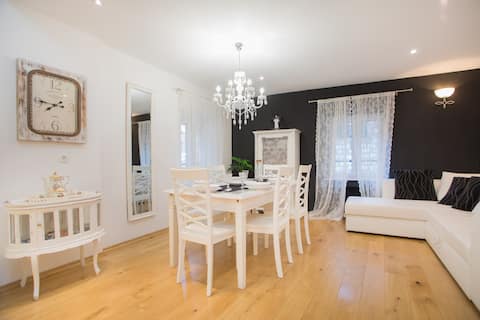 Duplex downtown apartment Nove Crkve,Šibenik