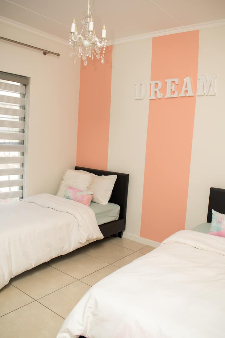 חדר שינה 3 - מיטות זוגיות