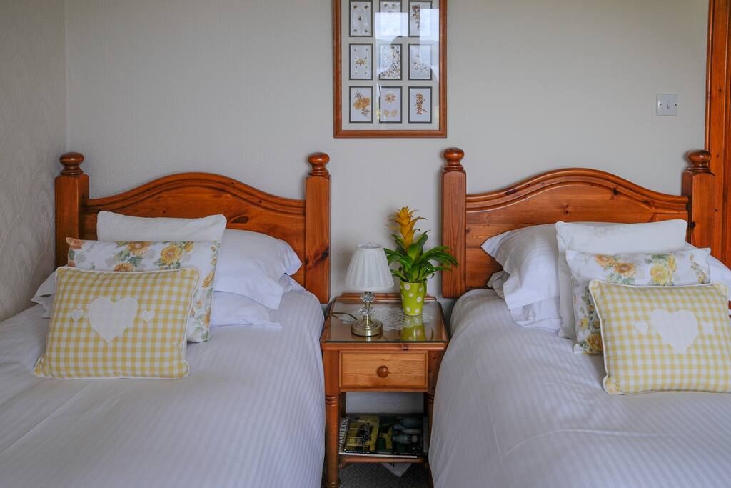 The twin bedded room looks out over to The Sound of Raasay