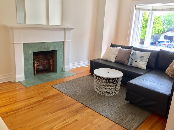 Monthly Toronto Home | 2br, 3parking, Private Yard - Mississauga