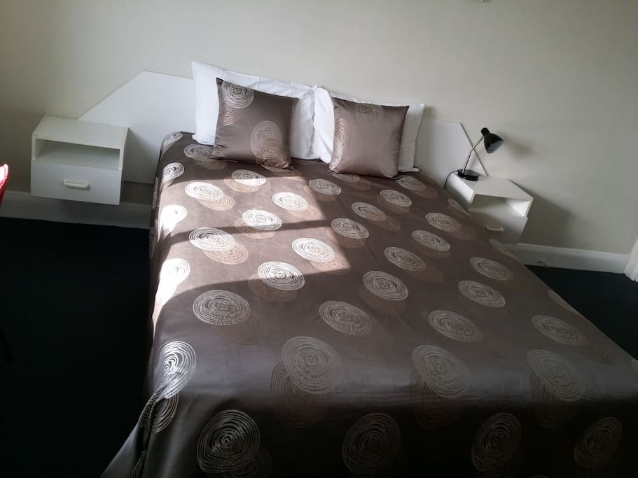 Queen-size bed and linen