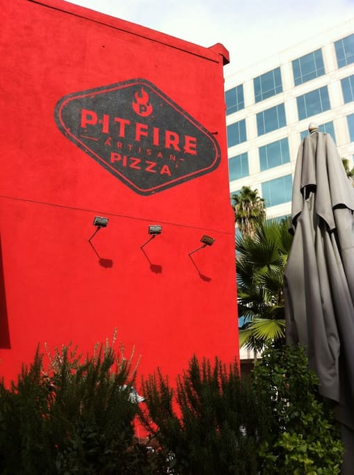 Foto de Pitfire Artisan Pizza