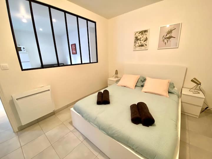 Entire 30m² near Paris La Défense Apartments for Rent in