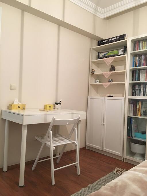 Guest bedroom