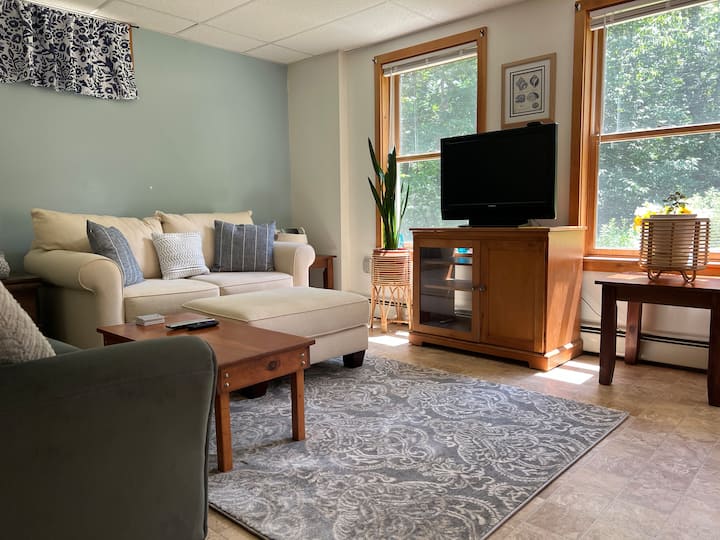 Midcoast Retreat in Maine’s Prettiest Village Apartments for Rent in Wiscasset, Maine, United