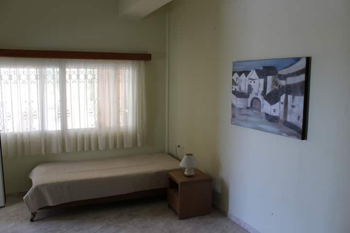 Втора спална соба со 3 кревети