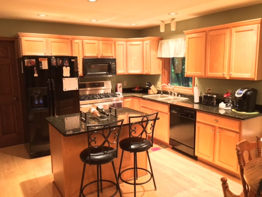 Kitchen amenities included