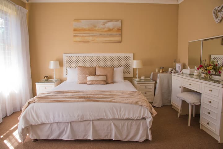 Evensong Cottage - Comfy & Cosy