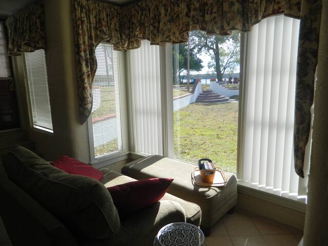 Historic Count Capps House on Lake Worth gallery image 3