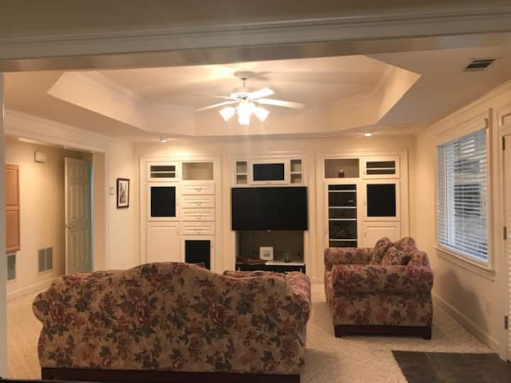 10 Best Airbnb Vacation Rentals In Suwanee, Updated 2024