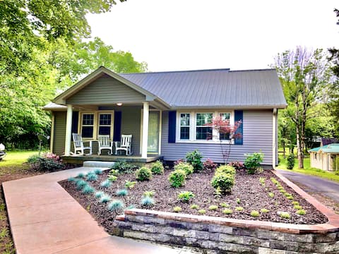 Cozy Farmhouse 3.8 Acres