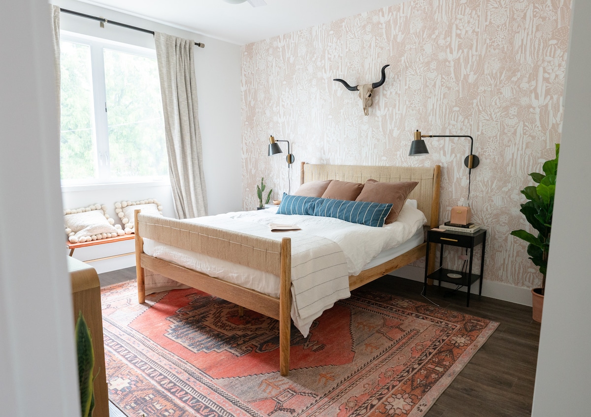 Celebrity Designer Condo in East Austin