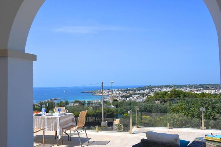 Amazing house with unique view on both seas gallery image 2