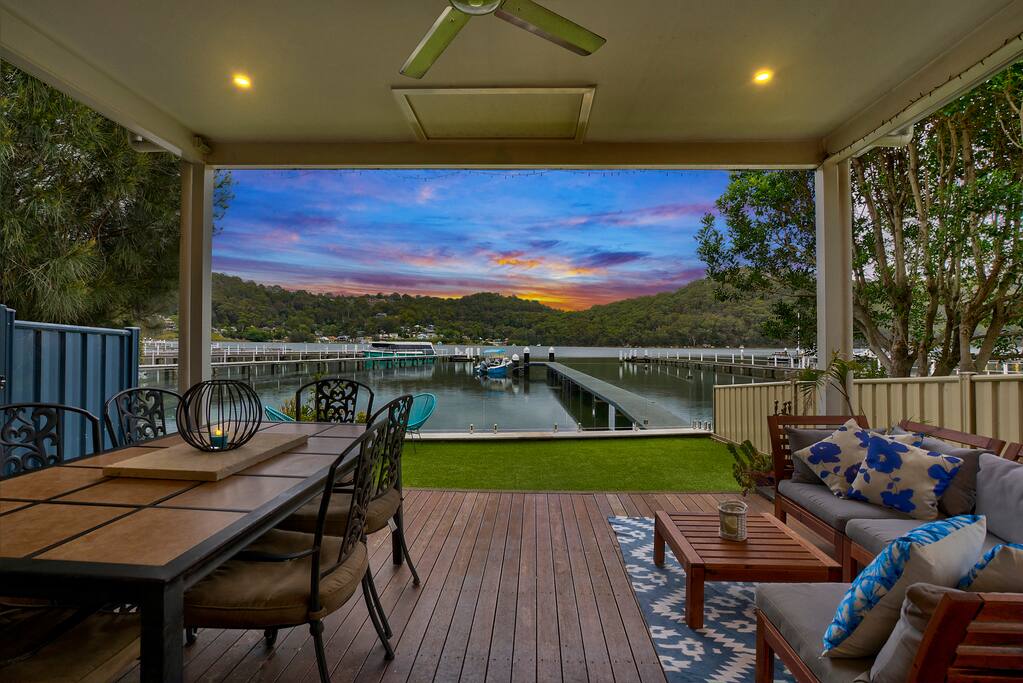 access to the deck