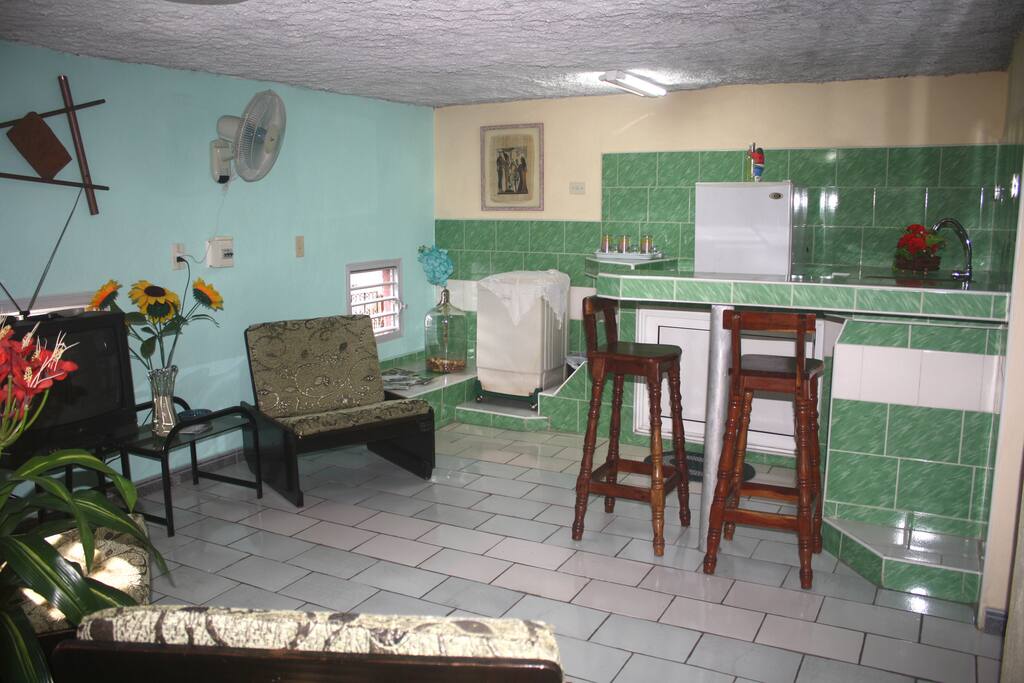 Habitacion de uso multiple del apartamento privado.