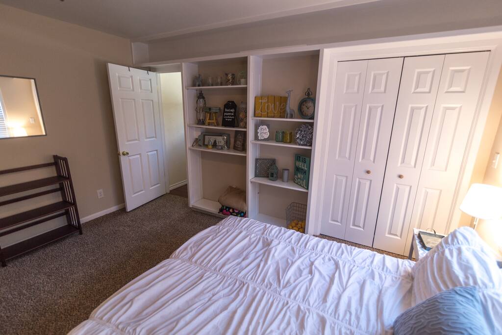 Bedroom with queen bed