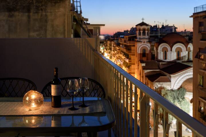 Acropolis View Penthouse gallery image 5