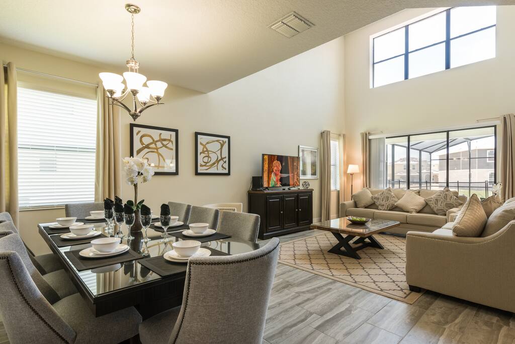 Relaxing Family dining area
