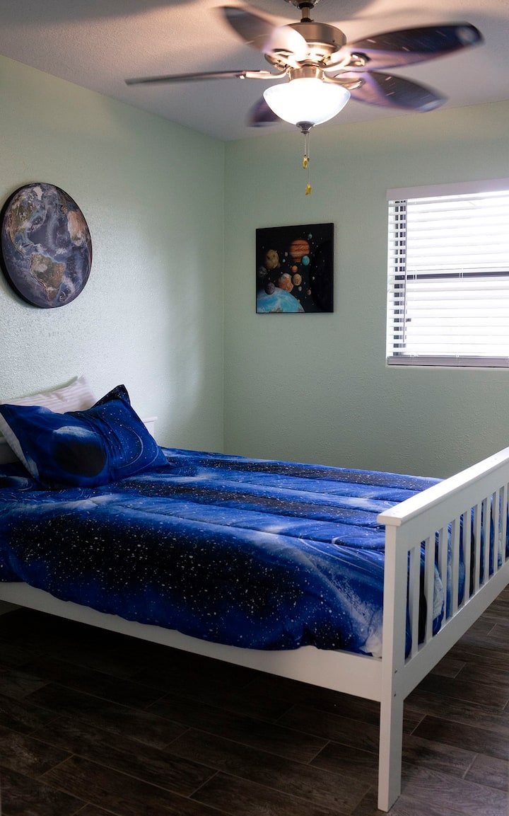 ห้องนอนเต็มรูปแบบของกาแล็กซี่