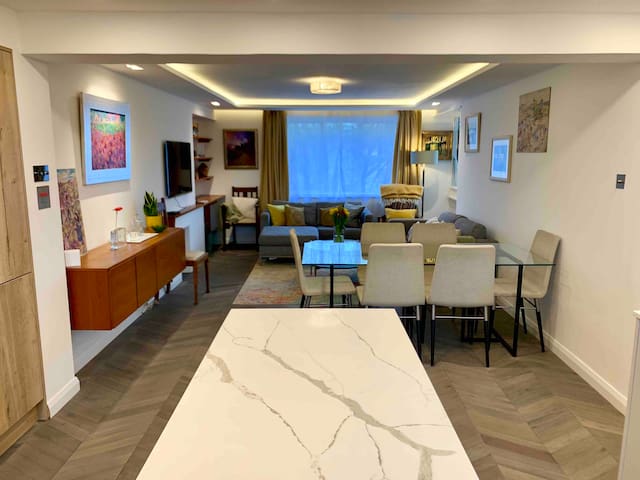 ❤️3 BEDROOM, LITTLE VENICE, 4 ACRE GARDEN gallery image 3