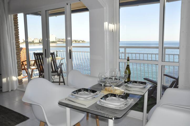 Spacious. Magic 1st sea line views. Great terrace