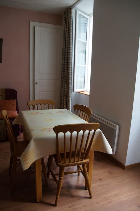 la table dans le séjour