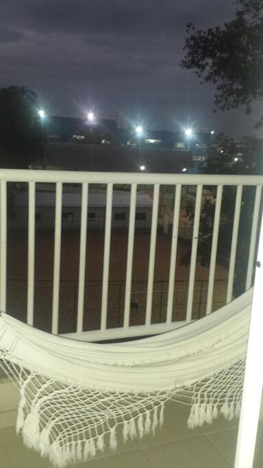 Varanda do apartamento, seguro, arejado, silencioso