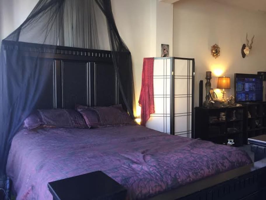 Queen size bed