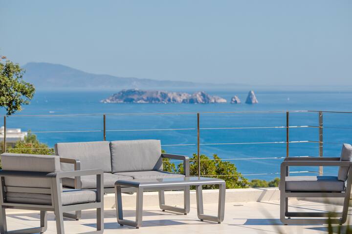 Splendide villa moderne avec spectaculaire vue mer gallery image 4