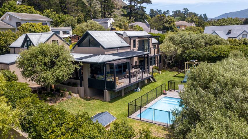 Marvellous Hout Bay home- a perfect family getaway