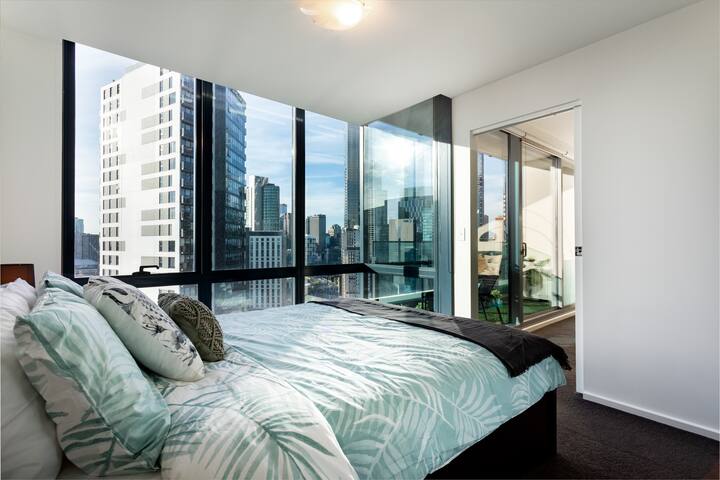 HUGE SAVE!FACE CROWN CASINO!CLOSE EVERYTHING!FREE gallery image 4