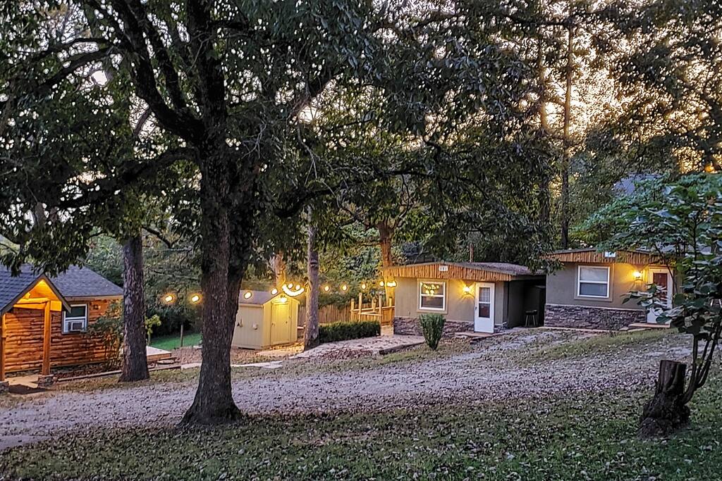 Romantic Cabin At The Lake Campfire Marina Cabins For Rent
