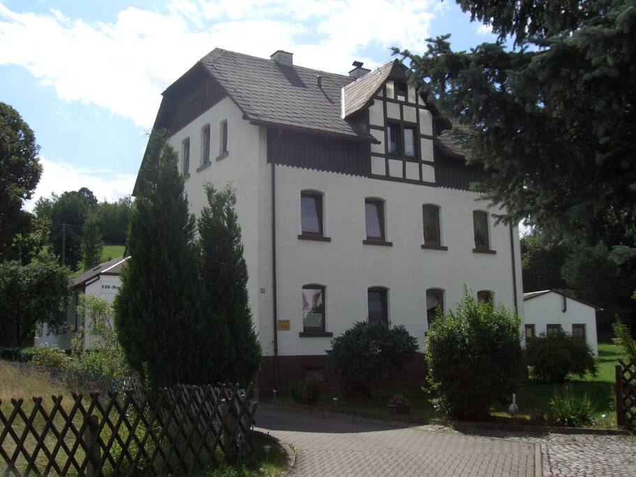 Hausansicht Sommer