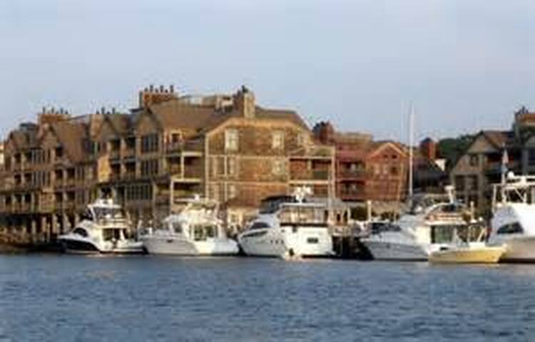 Newport Ocean Rentals gallery image 4