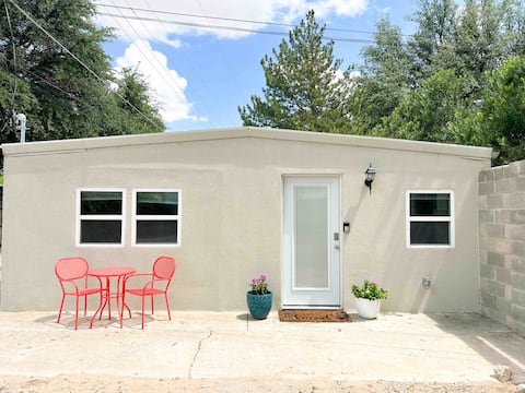 Oak Tree Oasis - Private Parking