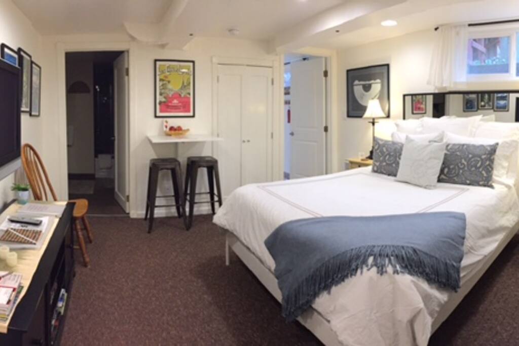 Spacious and cozy with all the amenities you will need, flat screen TV, workspace with USB port, luxury linens, very comfortable high quality mattress and plenty of room to spread out during your stay.